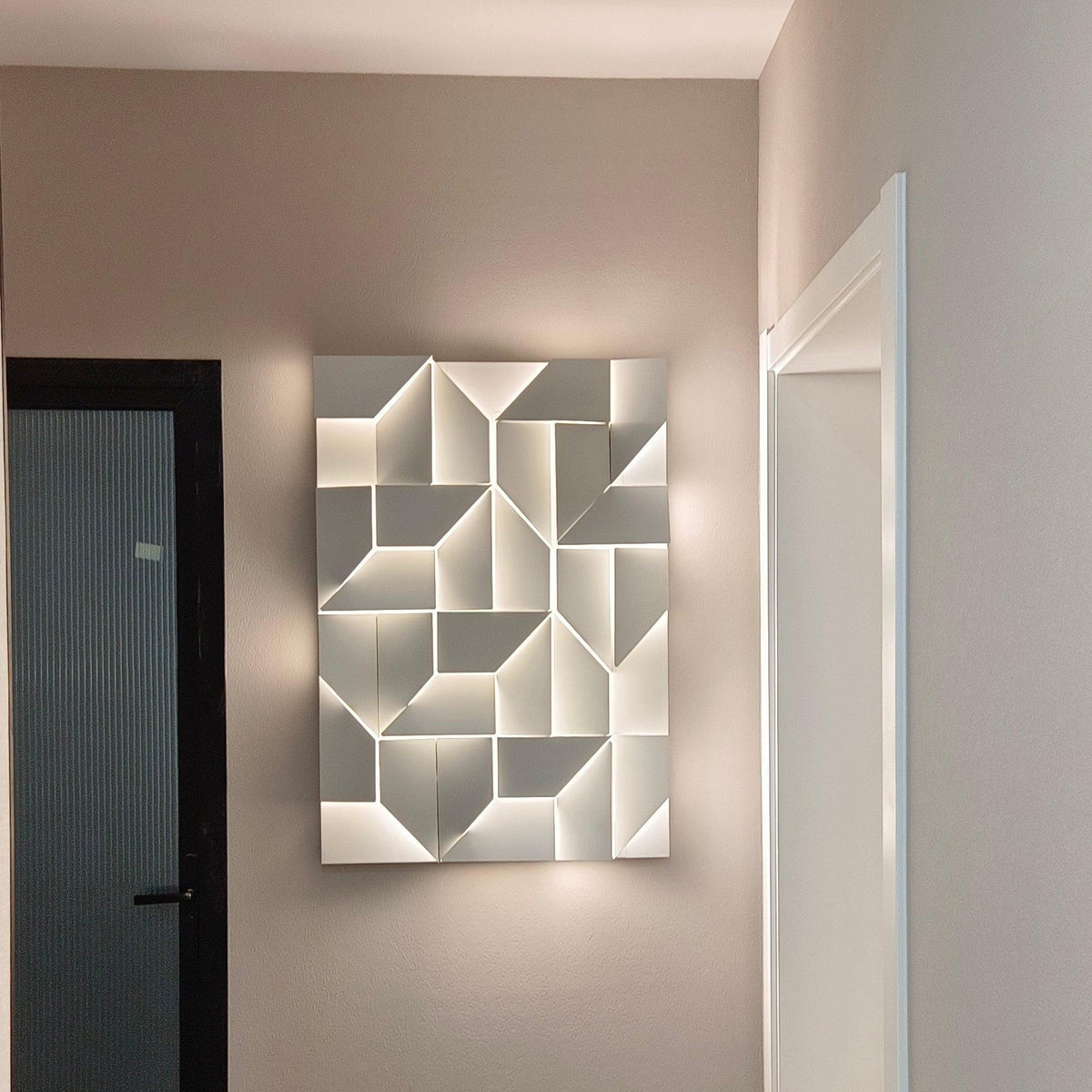 Shadows Grand Sconce - view 39