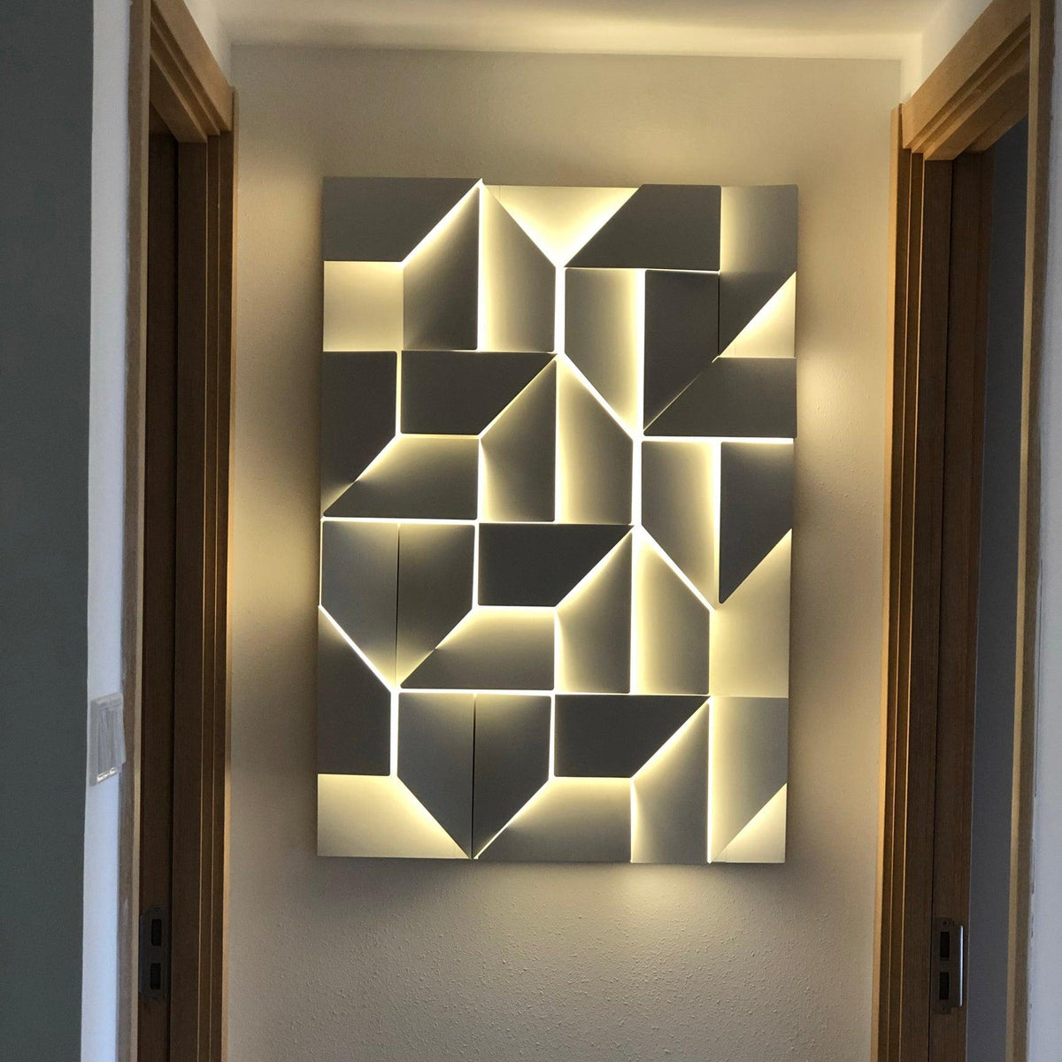 Shadows Grand Sconce - view 40