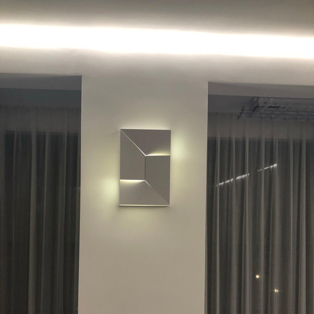 Shadows Grand Sconce - view 42