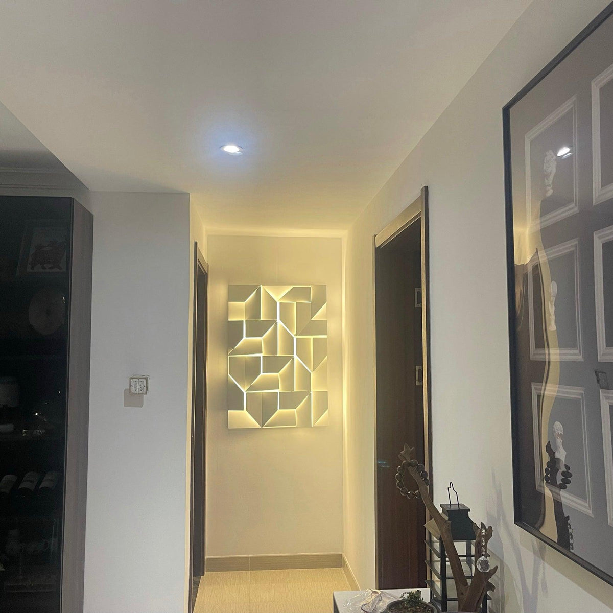 Shadows Grand Sconce - view 49