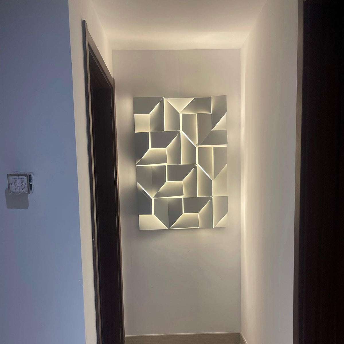 Shadows Grand Sconce - view 50