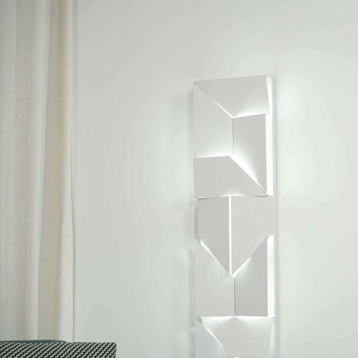 Shadows Rechargeable Grand Sconce