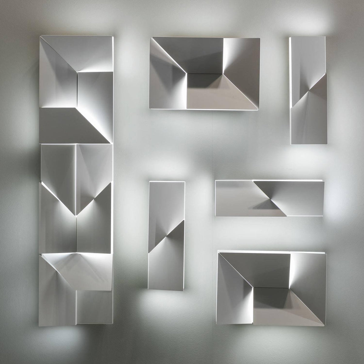Shadows Grand Sconce - view 28