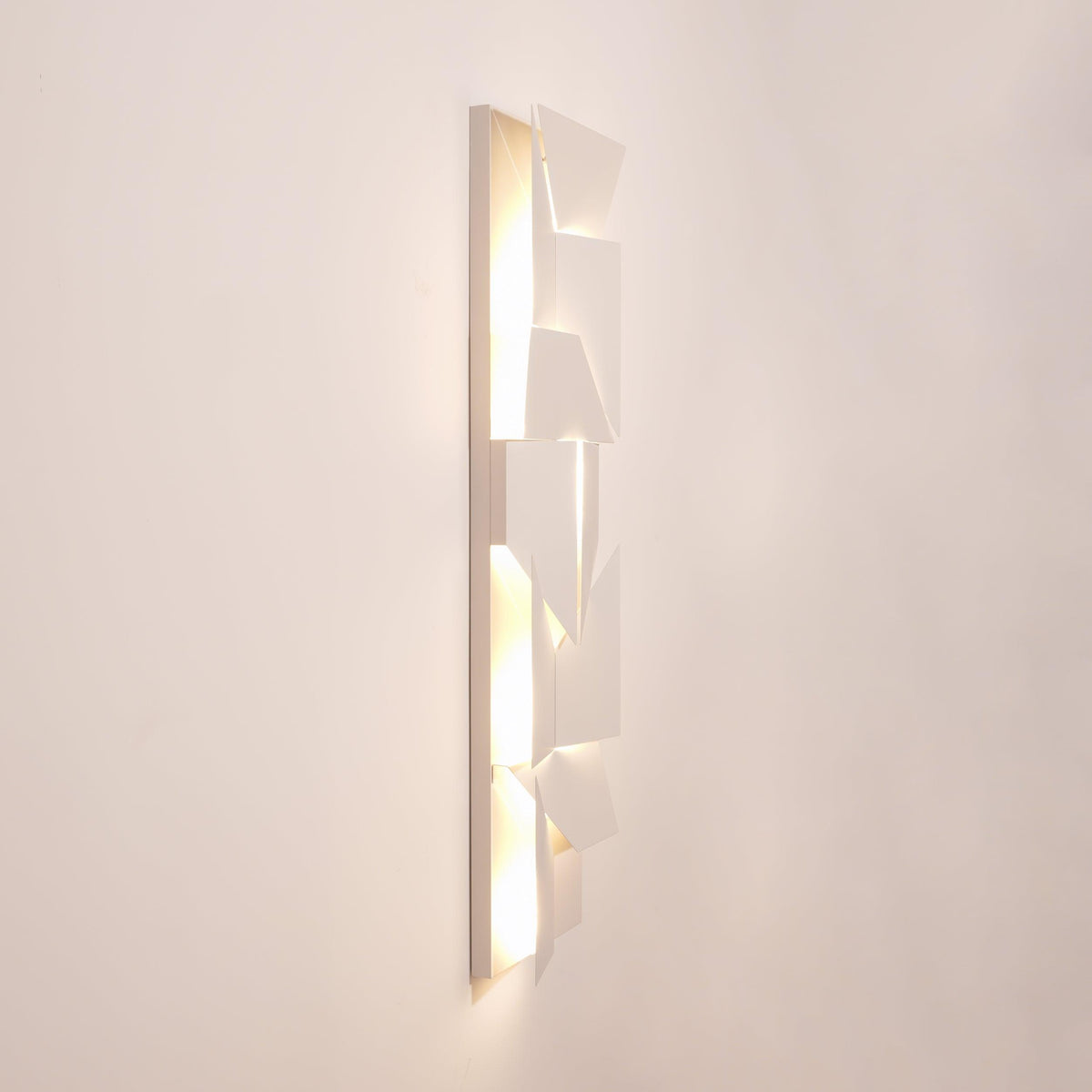 Shadows Grand Plug-in Sconce