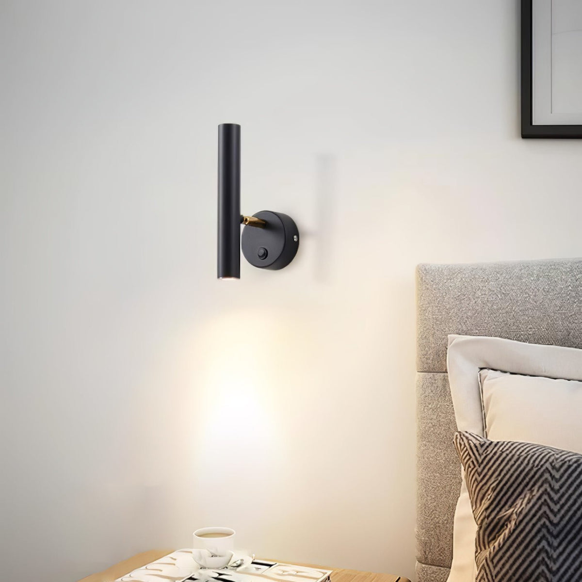 Slender Adjustable Wall Lamp