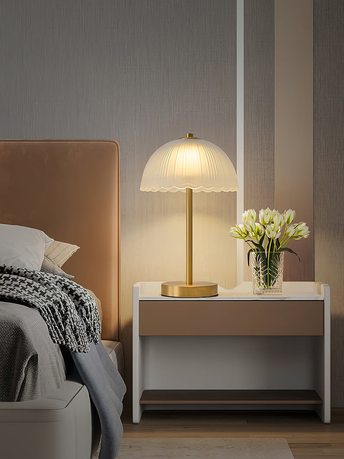 Small Umbrella Table Lamp - view 11