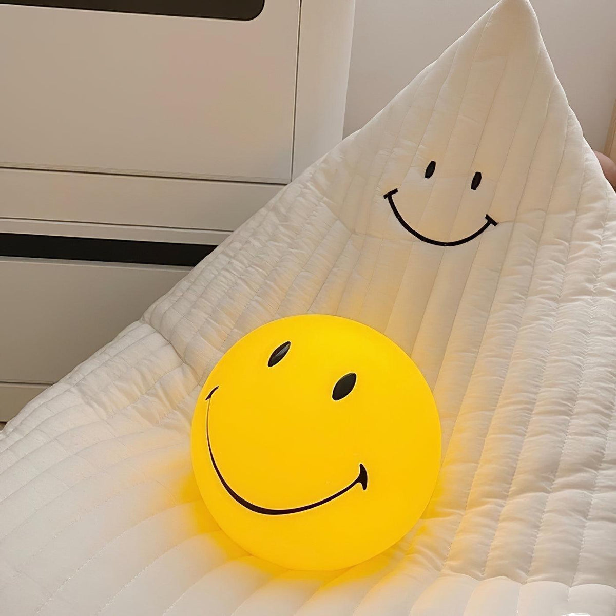 Smiling Rechargeable Built-in Battery Table Lamp - view 3