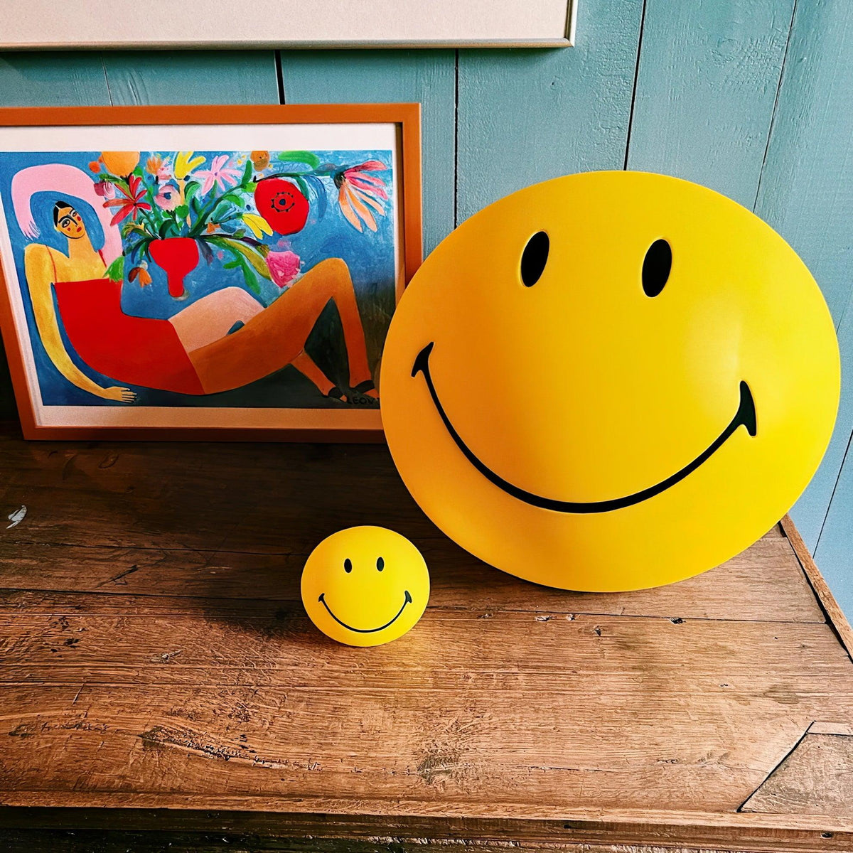 Smiling Rechargeable Built-in Battery Table Lamp - view 7