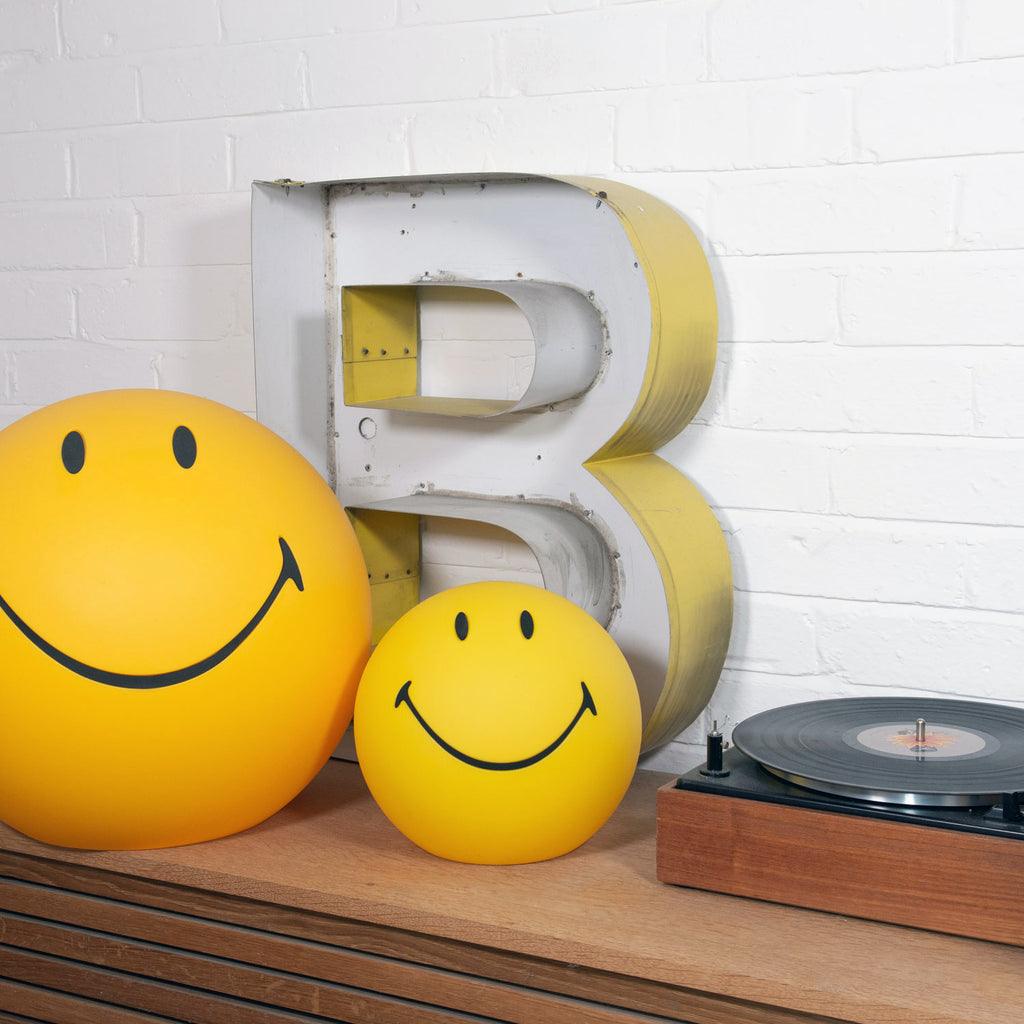 Smiling Table Lamp - view 12