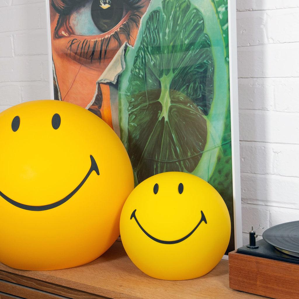 Smiling Table Lamp - view 6