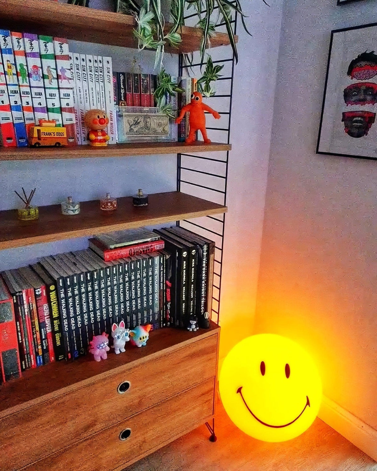 Smiling Table Lamp - view 31
