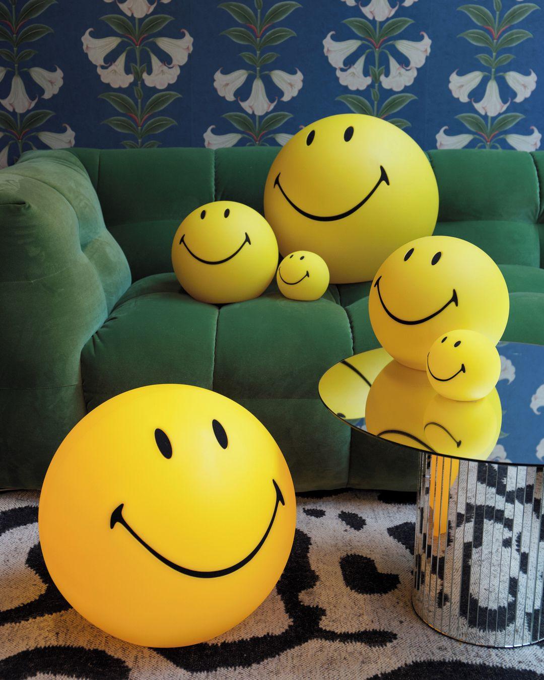 Smiling Rechargeable Built-in Battery Table Lamp - view 20
