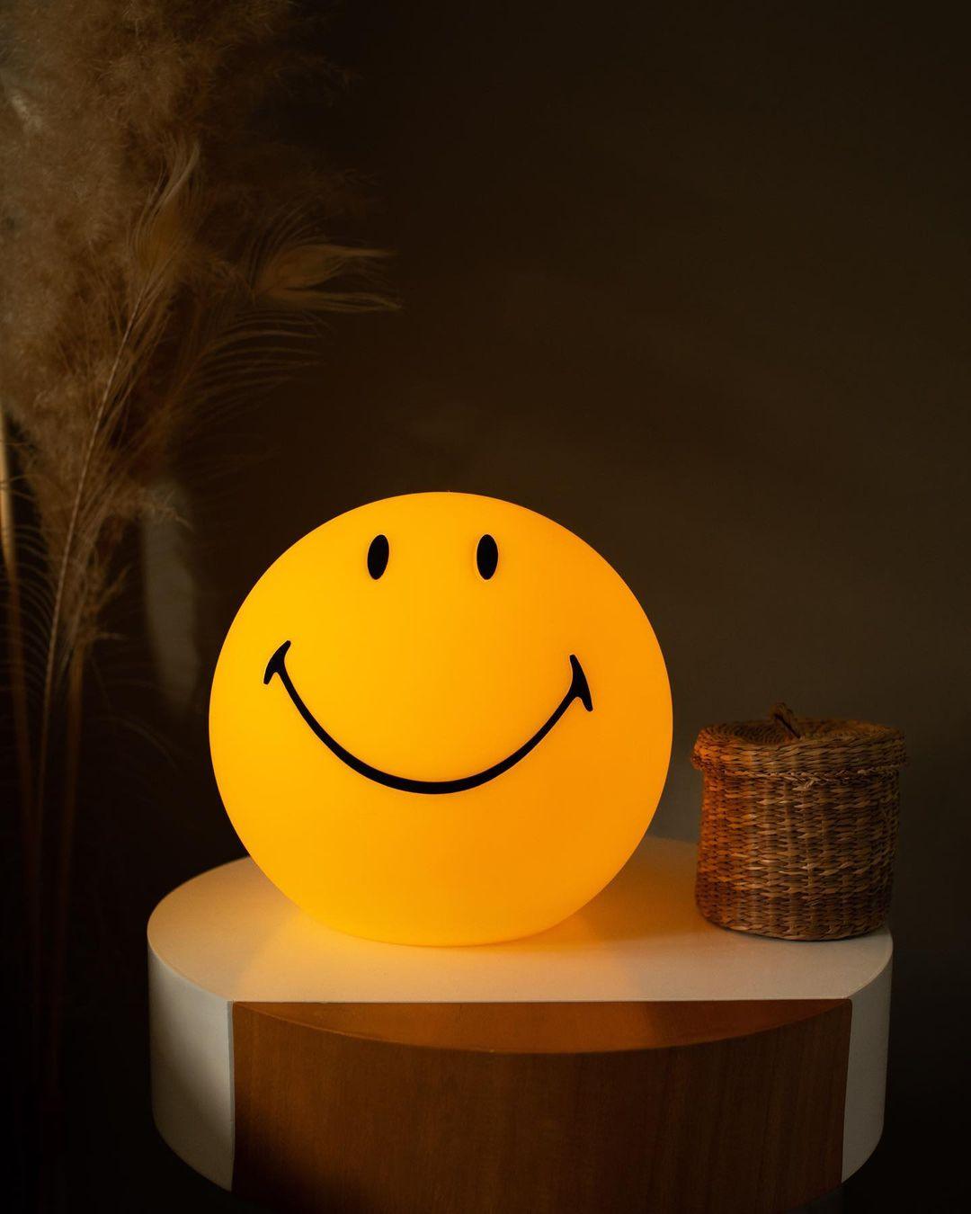 Smiling Rechargeable Built-in Battery Table Lamp - view 2