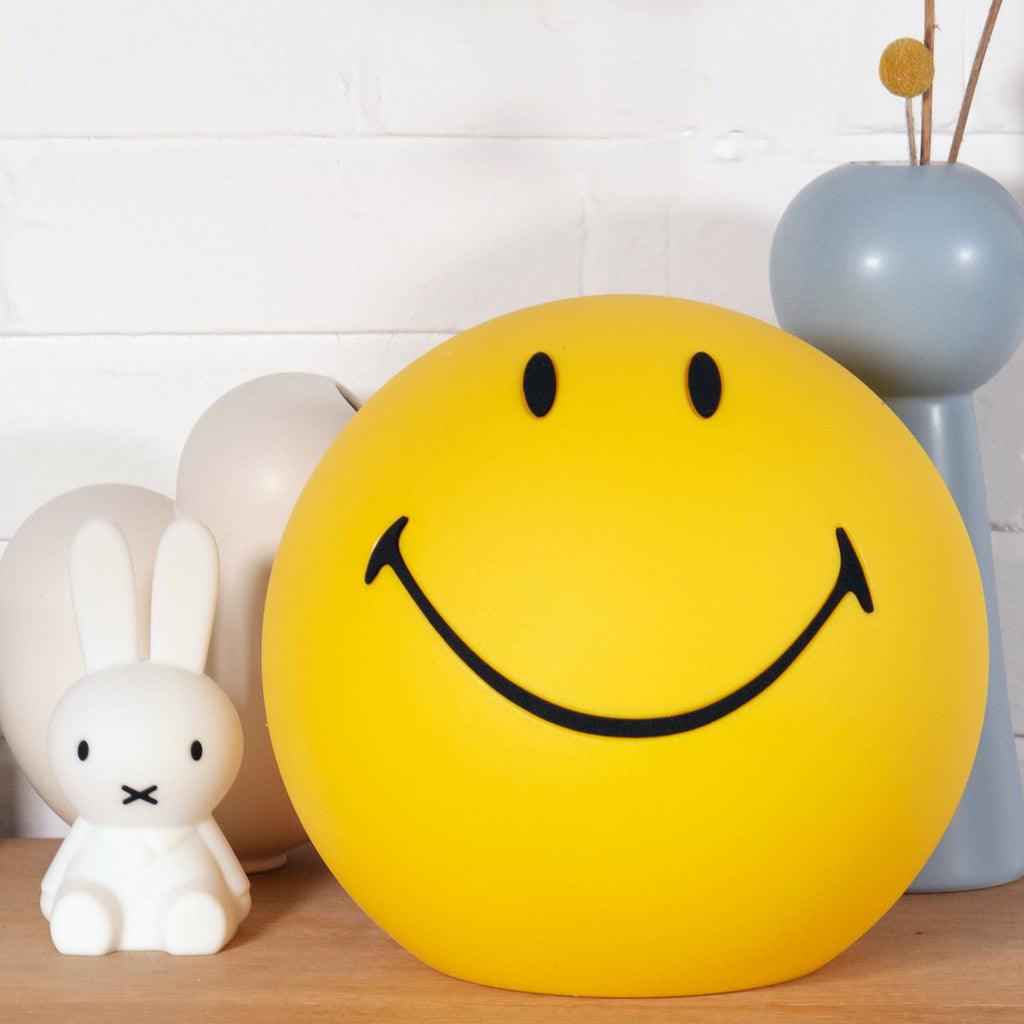 Smiling Table Lamp - view 10