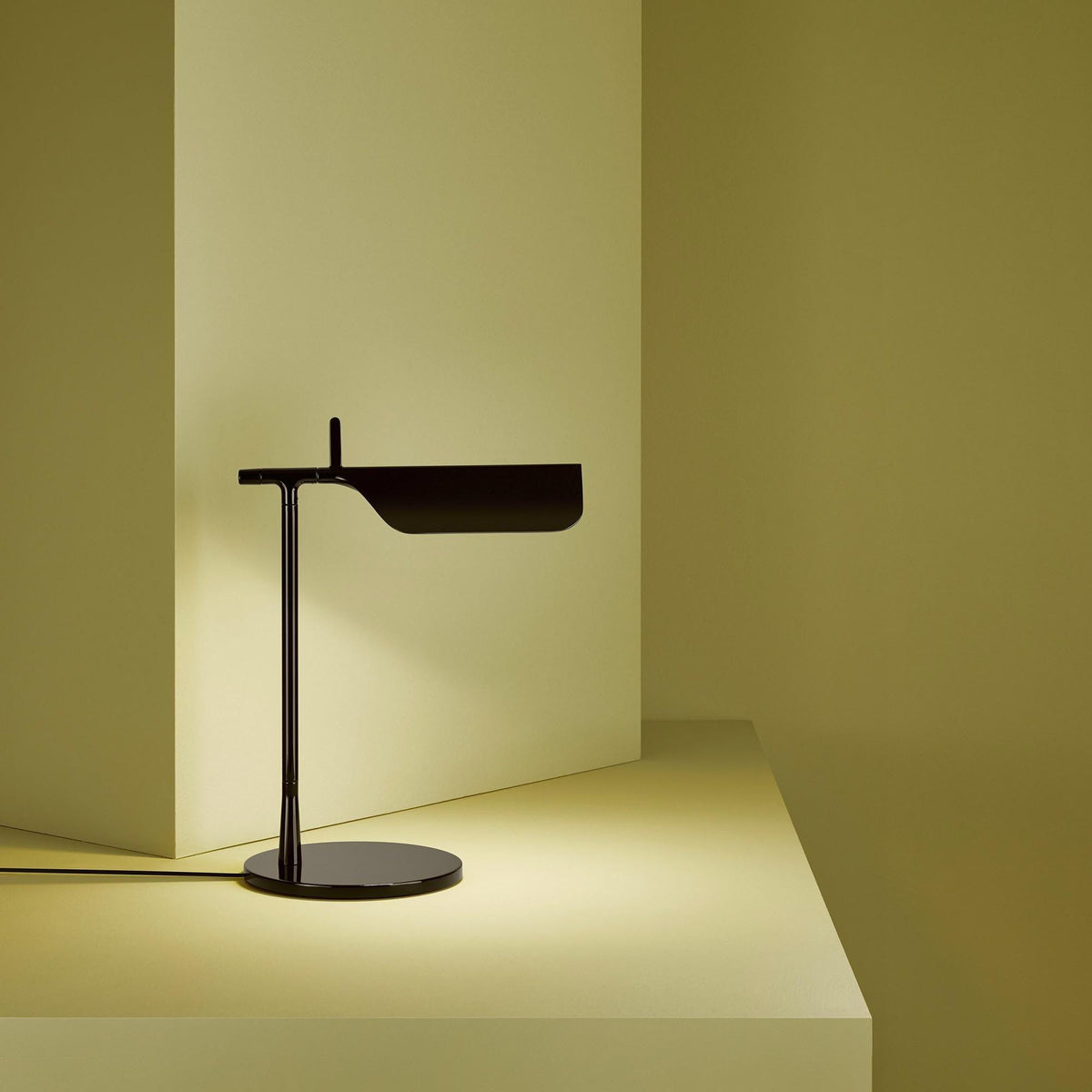 Pivot Ease Table Lamp - view 10