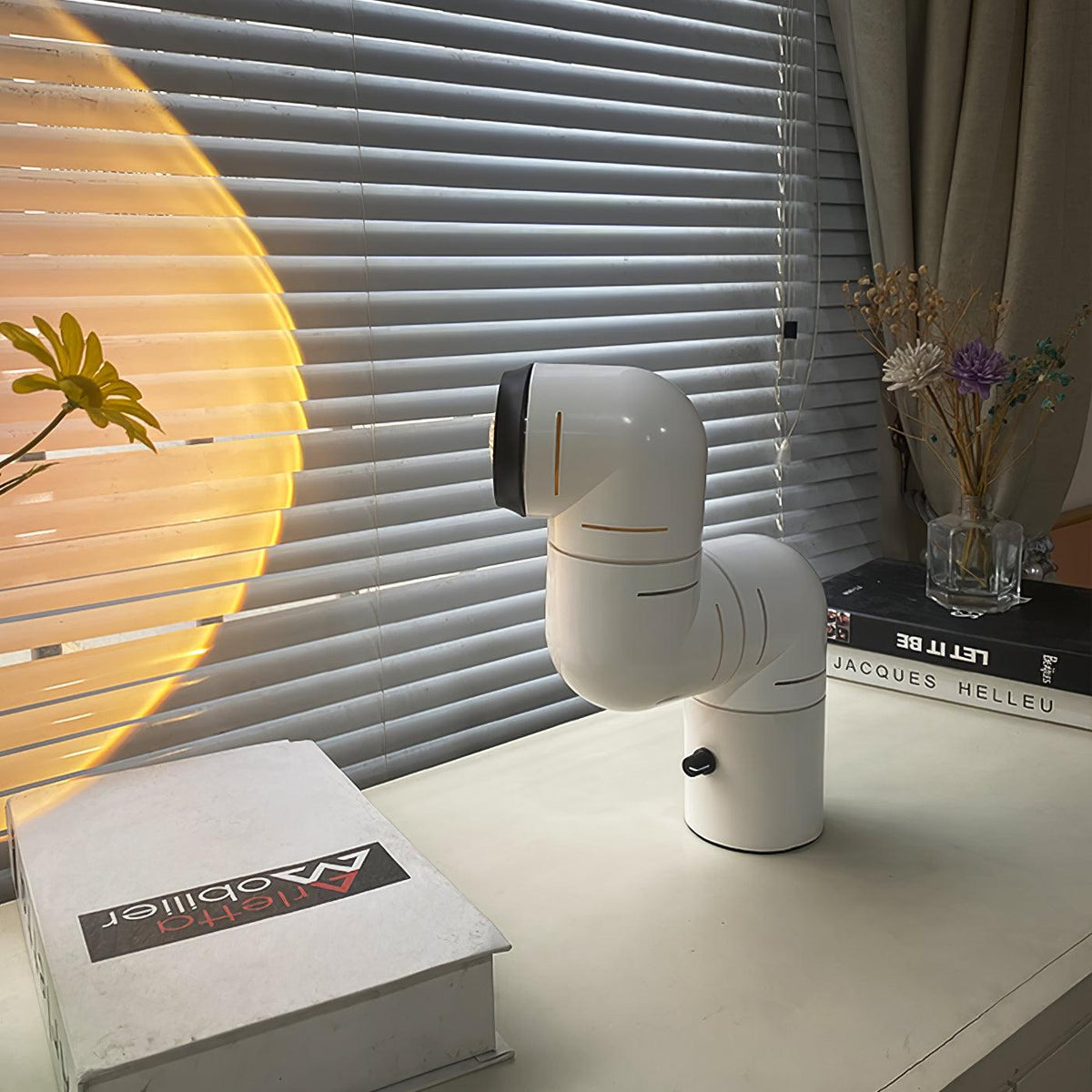 Tatu Table Lamp - view 13
