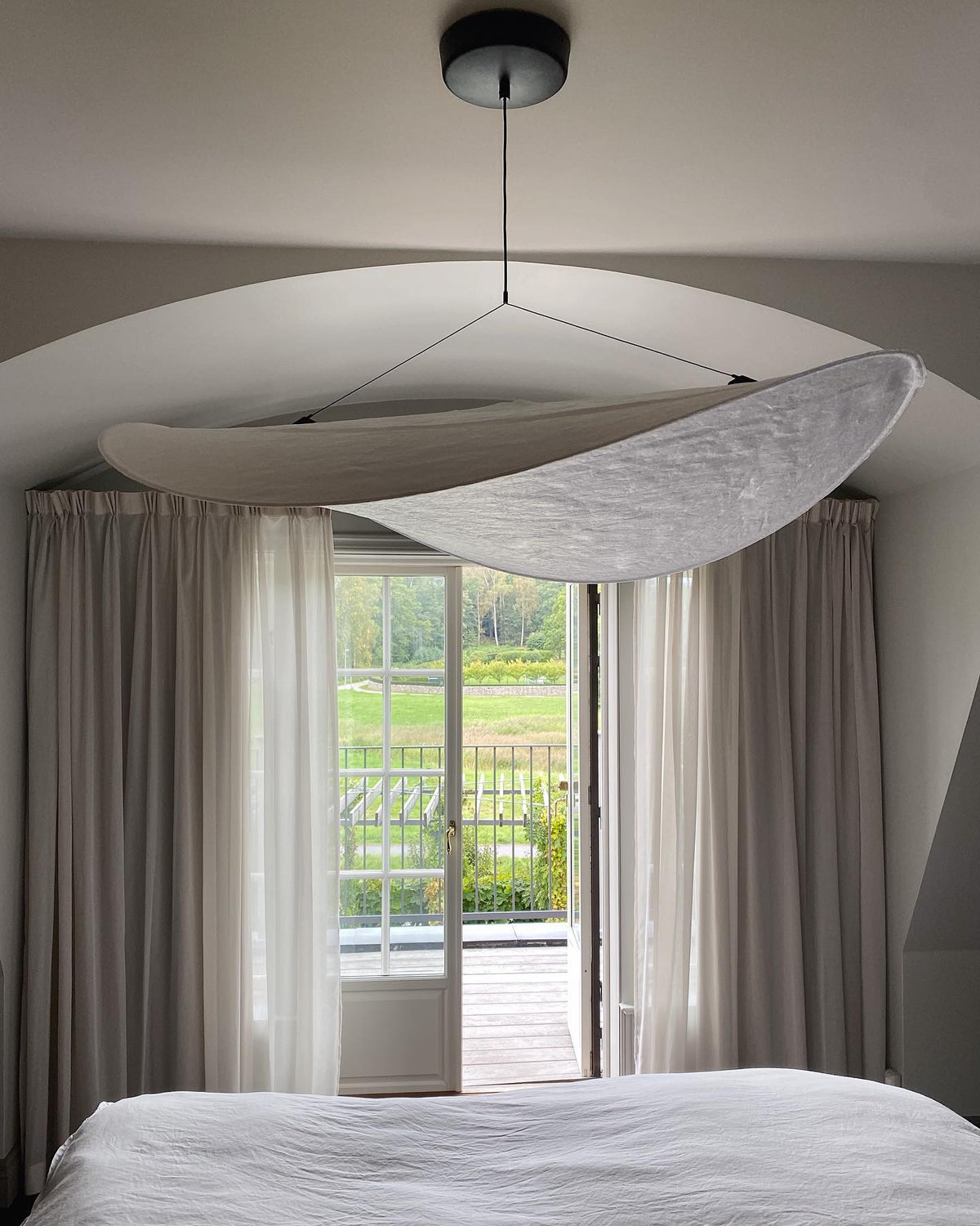 Tense Dupont Paper Pendant Lamp