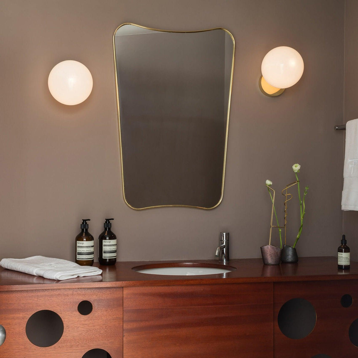 Tip of The Tongue Wall Lamp - view 5