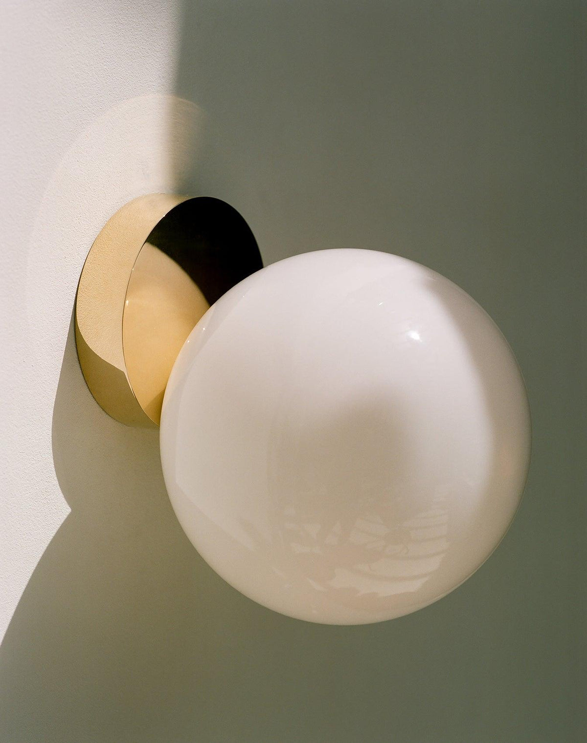 Tip of The Tongue Wall Lamp - view 13