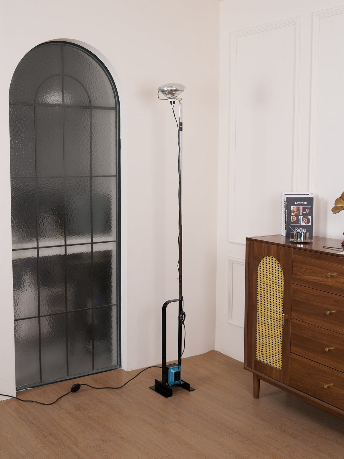 Toio Floor Lamp - view 5