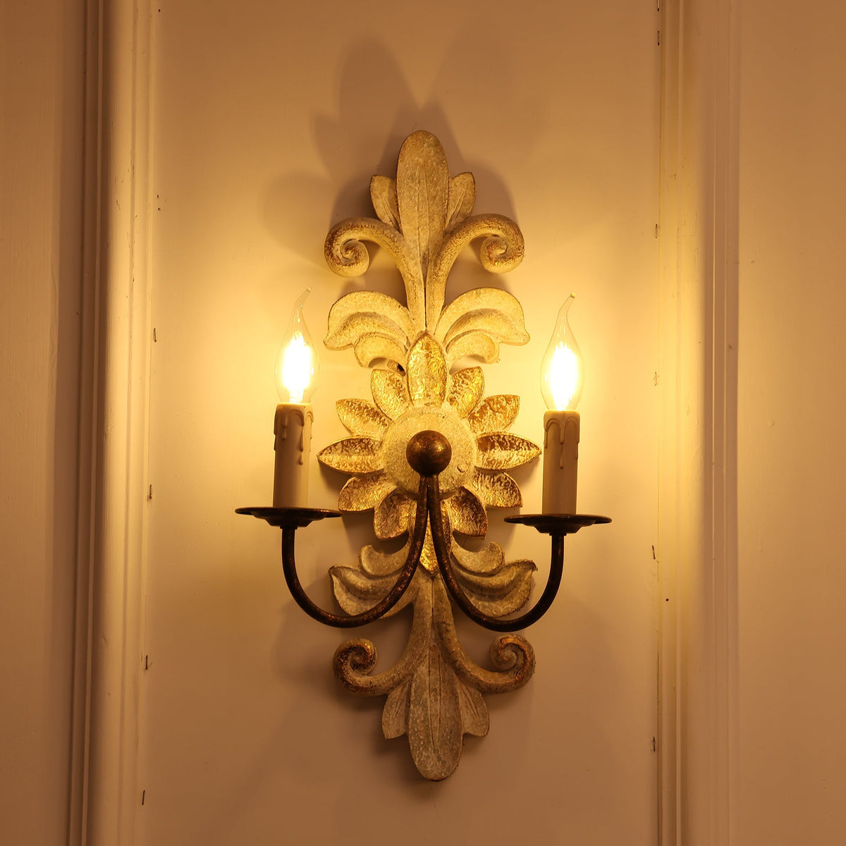 Trianon Glit Sconce - view 16