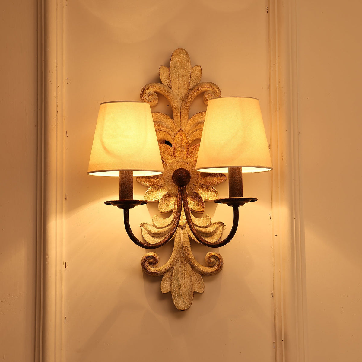 Trianon Glit Sconce - view 13
