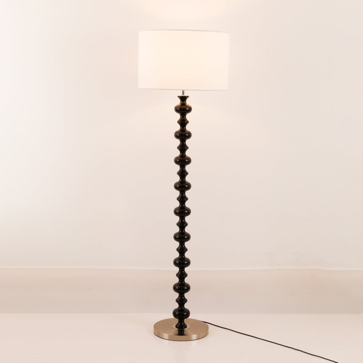 Vera Floor Lamp