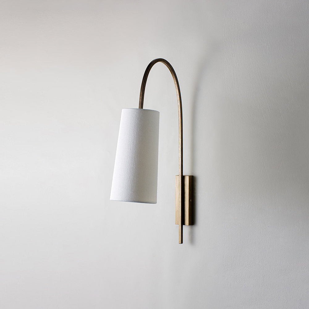 Arc wall lamp